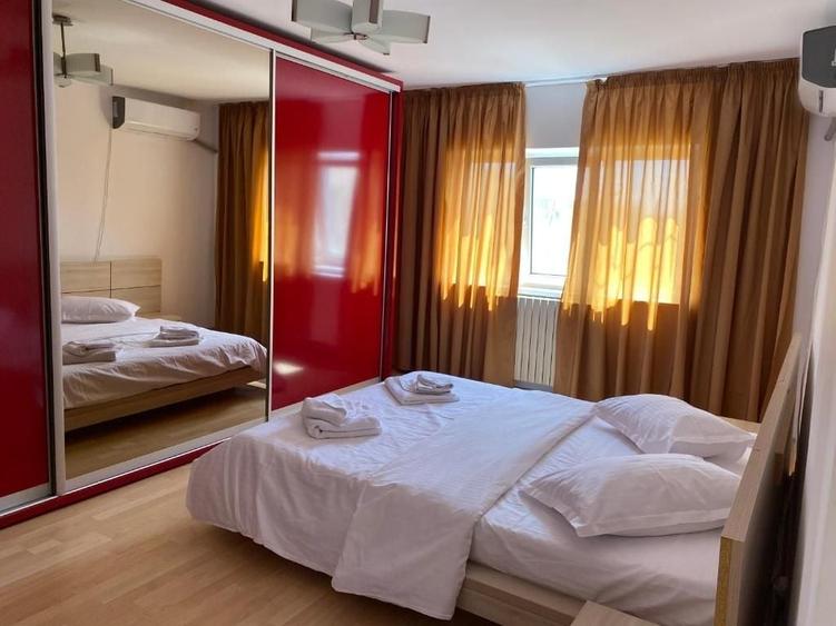 Apartament cu 2 camere, mobilat în Est