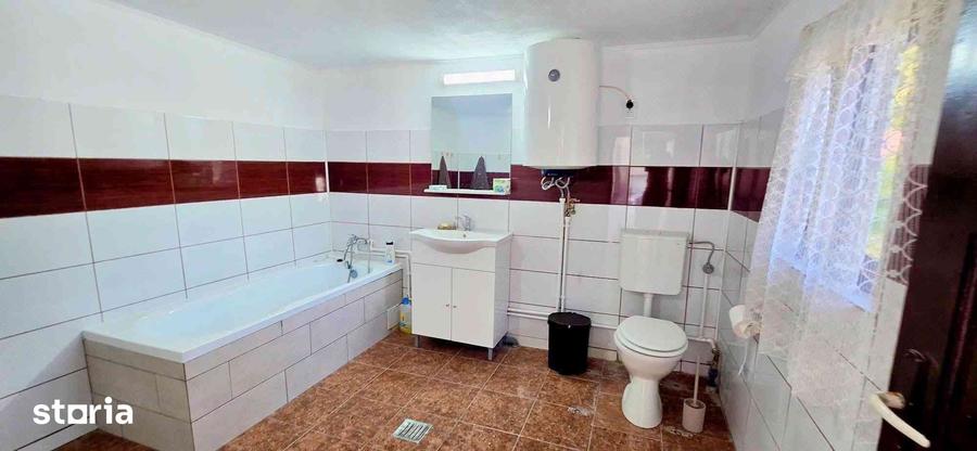 Casă cu 2 camere cu Teren 1470 Mp în Central
