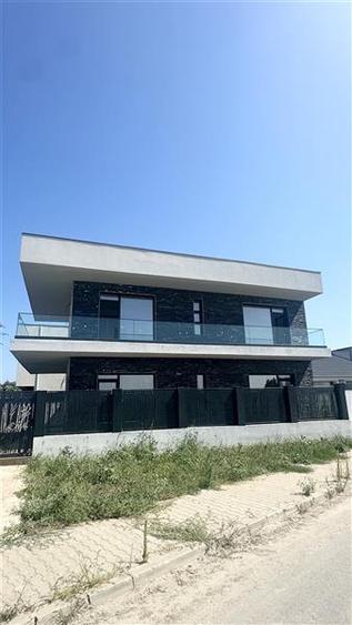 Casă individuală cu 5 camere cu Teren 400 Mp în Nord