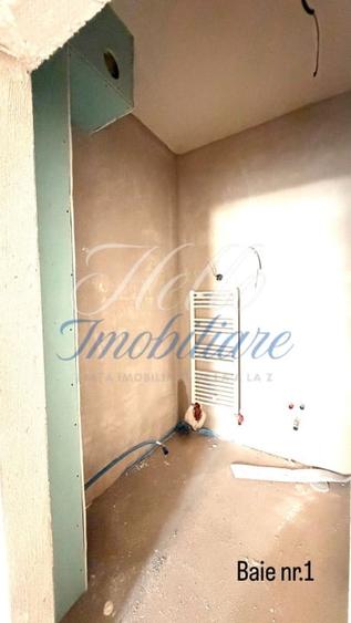 Apartament cu 4 camere decomandat în Florești