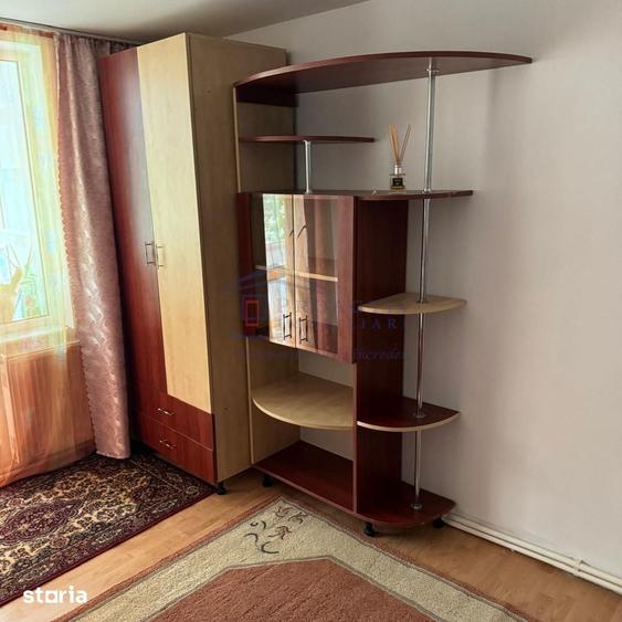 Apartament cu 3 camere semidecomandat în Ultracentral