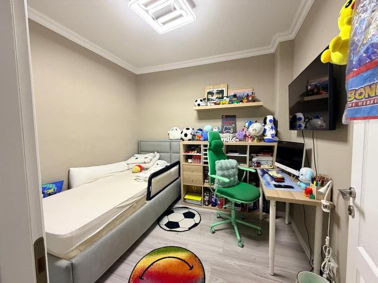 Casă cu 3 camere cu Teren 350 Mp în Central