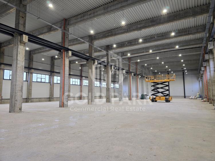Spațiu industrial, de 3,034 mp, în Exterior Sud