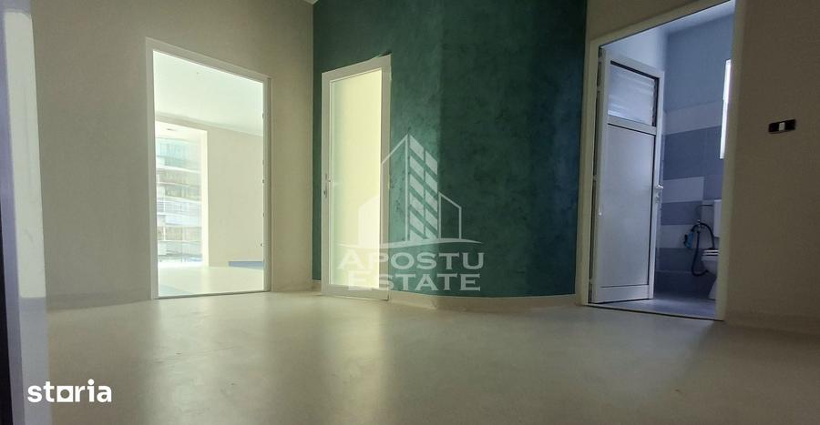 Spațiu comercial, de 70 mp, în Micălaca