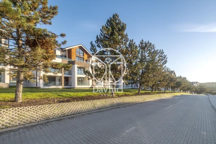 Apartament cu 3 camere semidecomandat în Exterior Vest