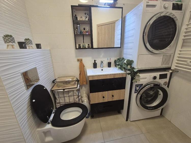 Apartament cu 2 camere semidecomandat, mobilat în Central