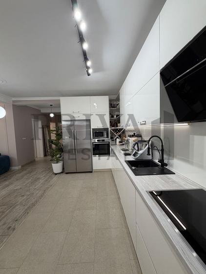 Apartament cu 3 camere decomandat, mobilat în Braytim
