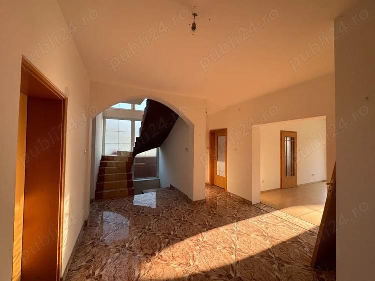 Casă cu 1 camere cu Teren 2000 Mp în Lipovei