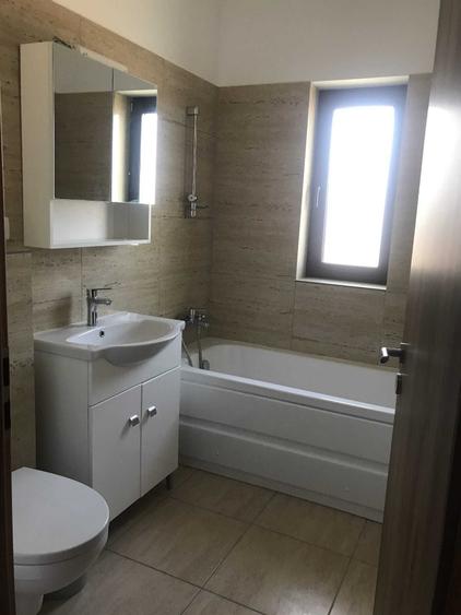 Apartament cu 2 camere semidecomandat în Giroc