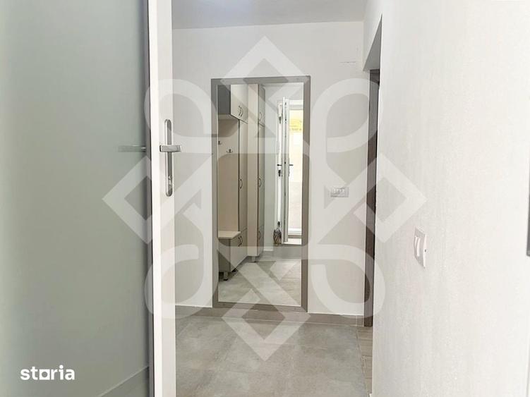 Apartament cu 3 camere decomandat în Girișu de Criș