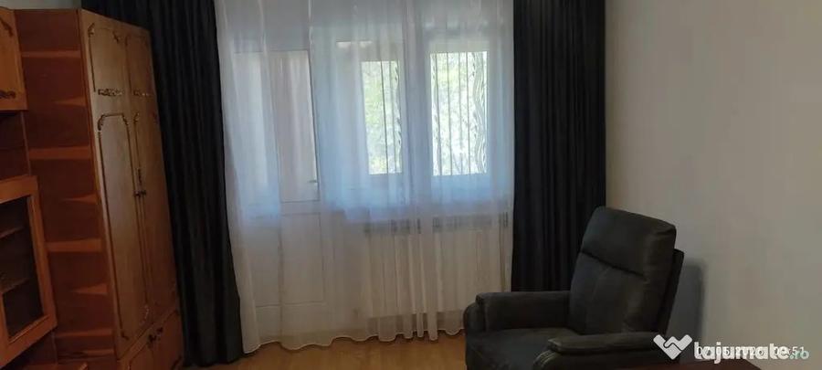 Apartament cu 2 camere decomandat în Piața Centrală