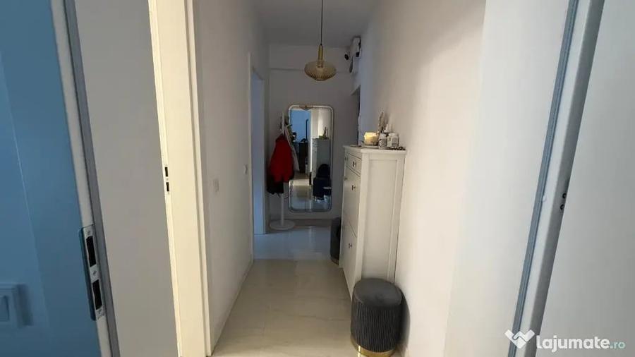 Apartament cu 3 camere semidecomandat în Ultracentral