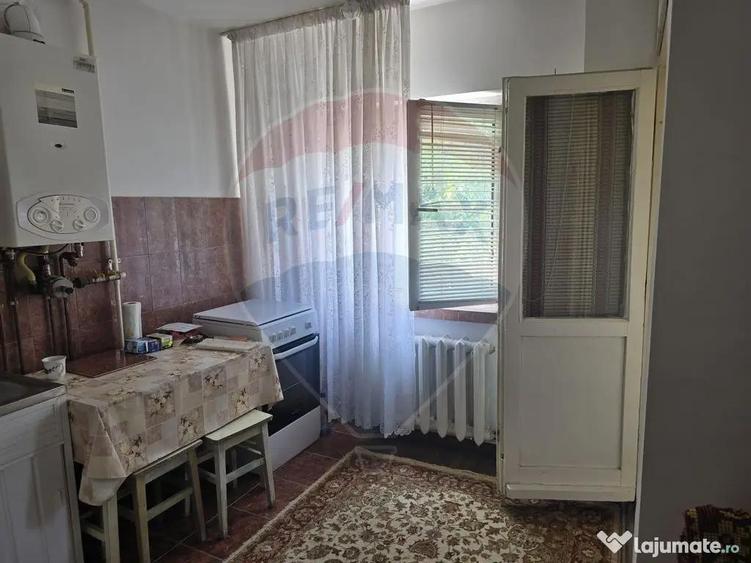 Garsonieră decomandată în Calea Severinului