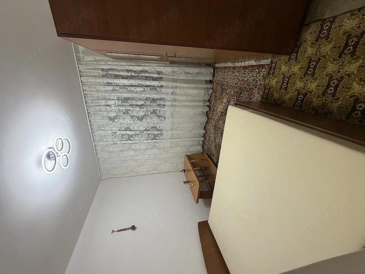 Apartament cu 3 camere semidecomandat în Trivale