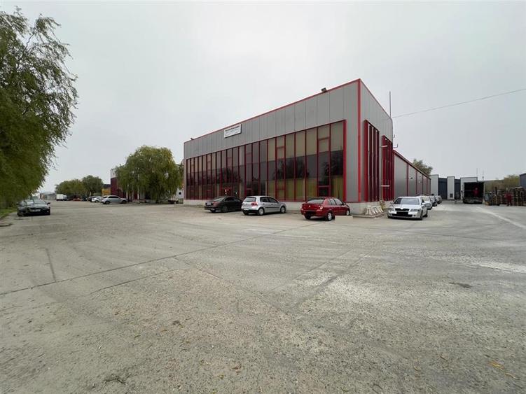Spațiu comercial, de 500 mp, în Exterior Vest