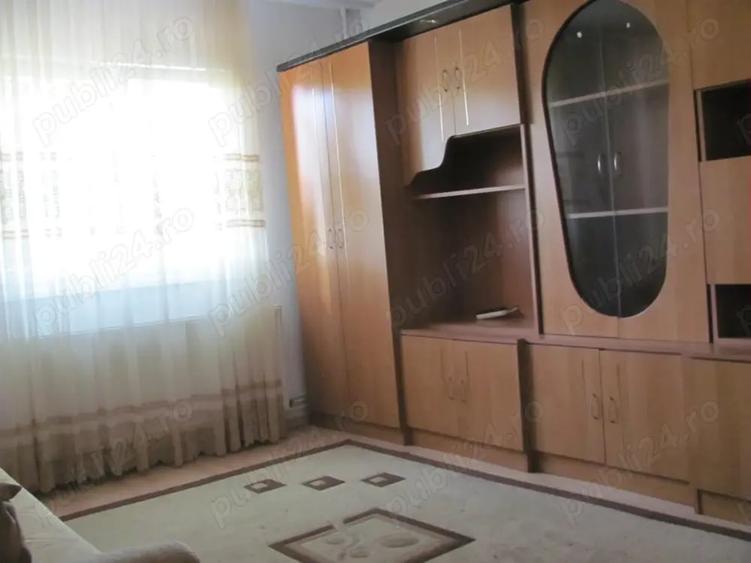 Garsonieră decomandată în Tudor