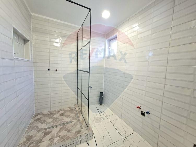 Casă individuală cu 6 camere cu Teren 1453 Mp în Mâsca
