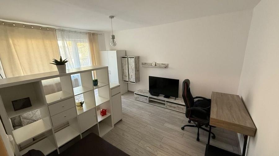 Garsonieră decomandată în Complex Studențesc