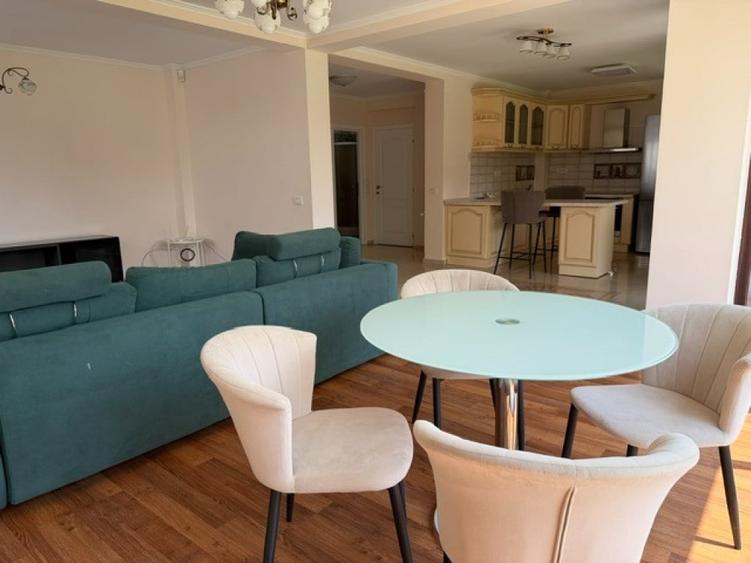 Casă cu 5 camere cu Teren 450 Mp în Central