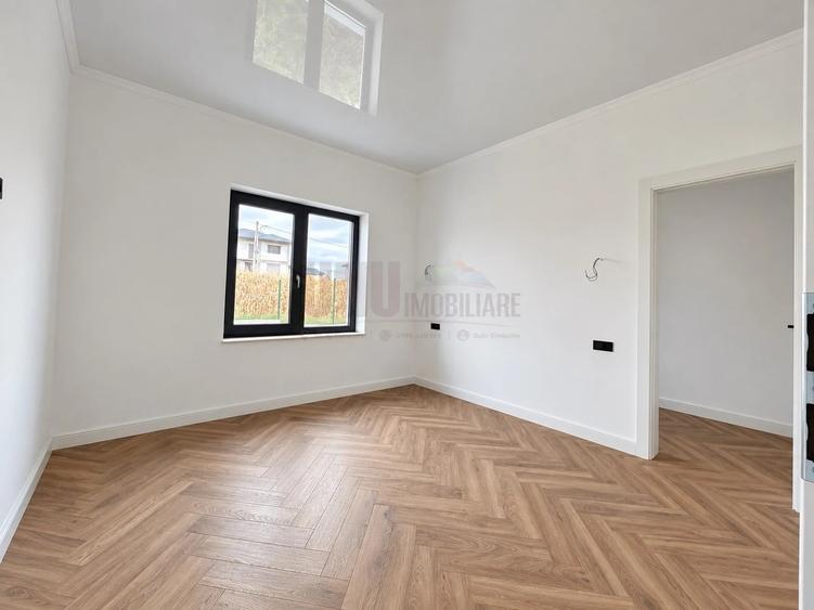 Casă individuală cu 4 camere cu Teren 450 Mp în Central
