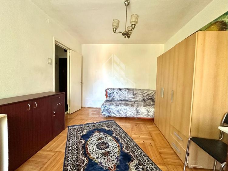 Garsonieră decomandată, mobilată în Central