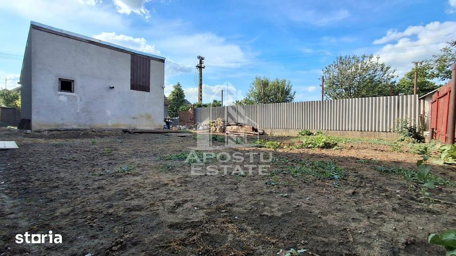 Casă cu 2 camere cu Teren 360 Mp în Micălaca
