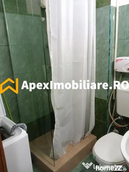 Garsonieră decomandată, mobilată în Romană