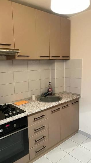 Apartament cu 2 camere decomandat în Rovine