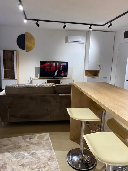 Apartament cu 2 camere semidecomandat în Take Ionescu