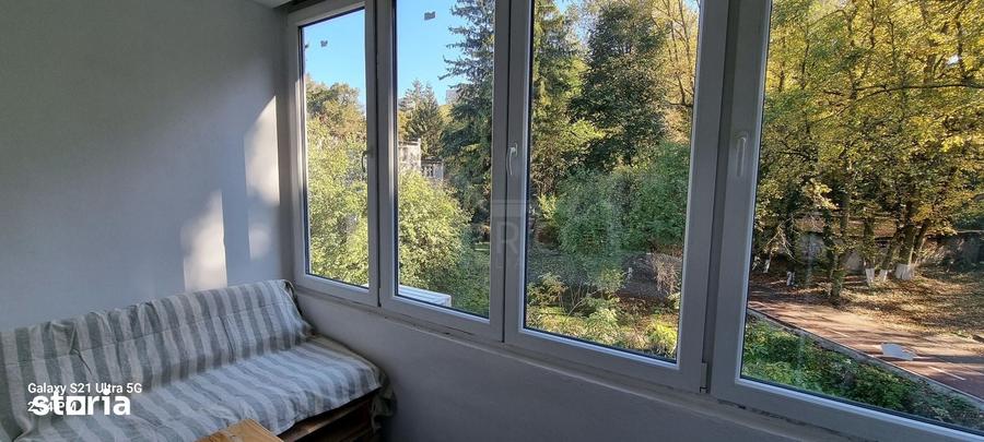 Apartament cu 3 camere în 22 Decembrie 1989