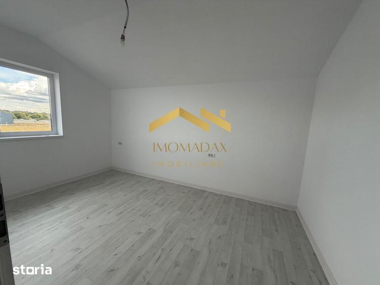 Casă cu 3 camere cu Teren 210 Mp în Bucovăț