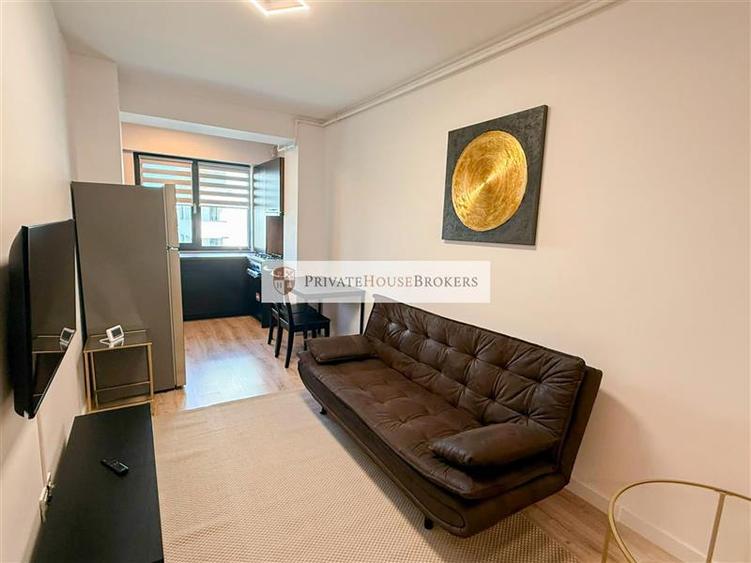 Apartament cu 2 camere semidecomandat, mobilat în Pipera
