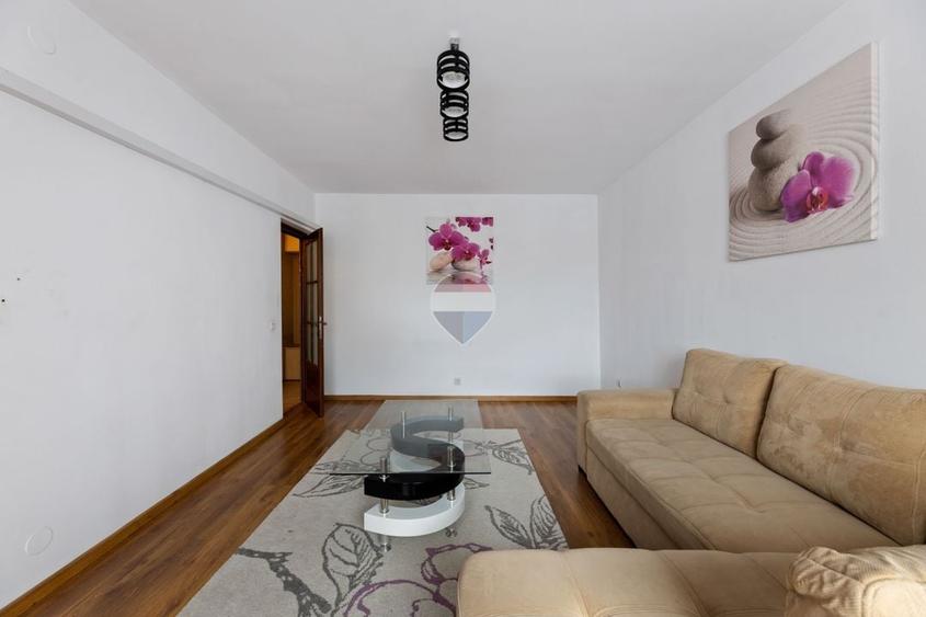 Apartament cu 3 camere decomandat, mobilat în Alfa