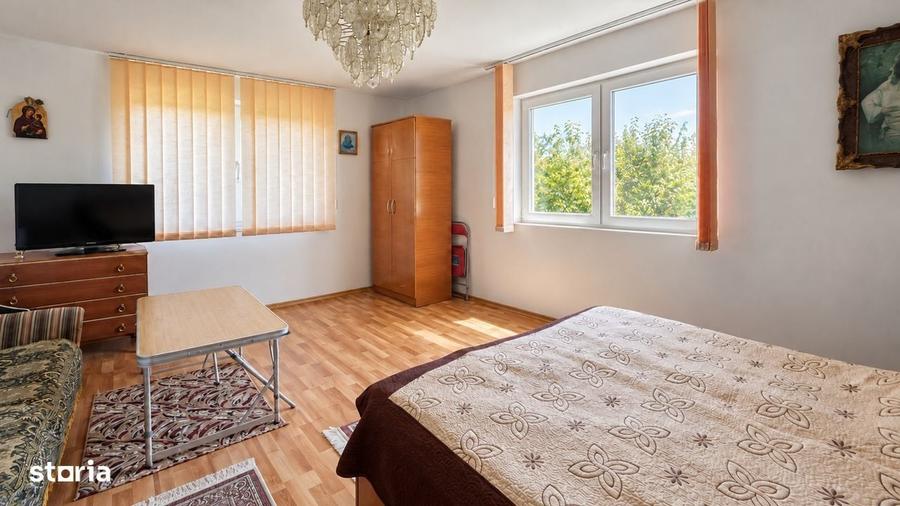 Casă cu 4 camere în Filipeștii de Pădure