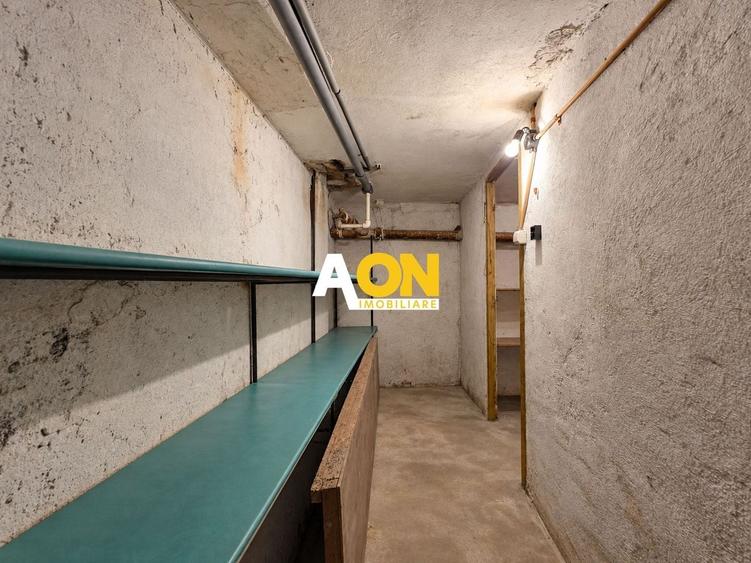 Apartament cu 4 camere decomandat în Central