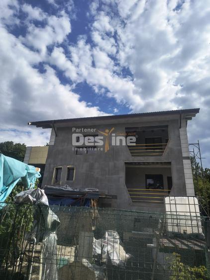Casă individuală cu 5 camere cu Canalizare în Hunedoara