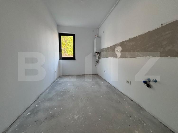 Garsonieră decomandată în Micro 12