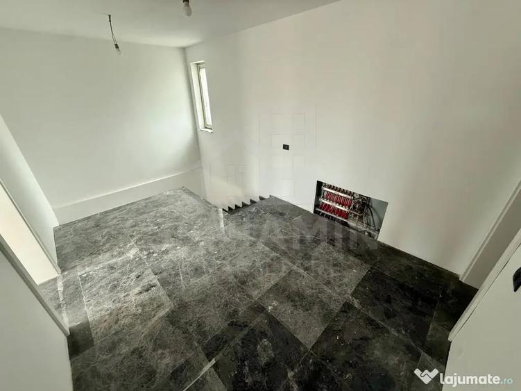 Casă cu 4 camere cu Teren 300 Mp în Calea București
