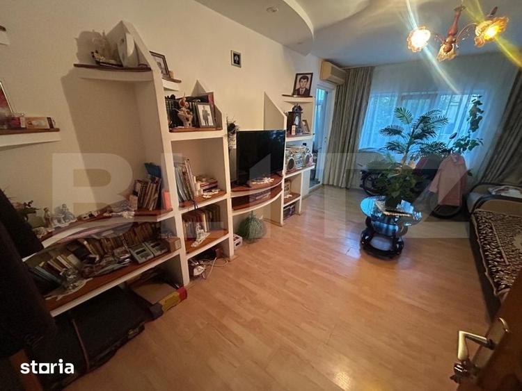 Apartament cu 3 camere decomandat în Micro 11