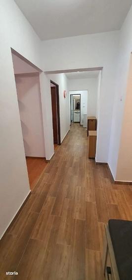 Apartament cu 3 camere decomandat în Colentina