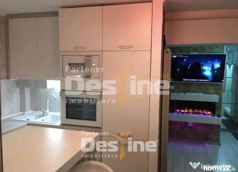 Apartament cu 3 camere, mobilat în Podu Roș