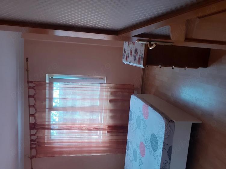Apartament cu 3 camere semidecomandat în Republicii