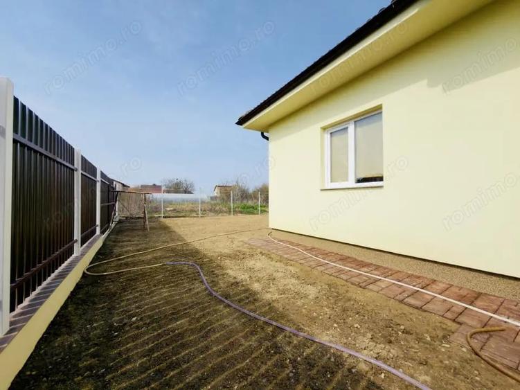 Casă cu 3 camere cu Teren 350 Mp în Beregsău Mare