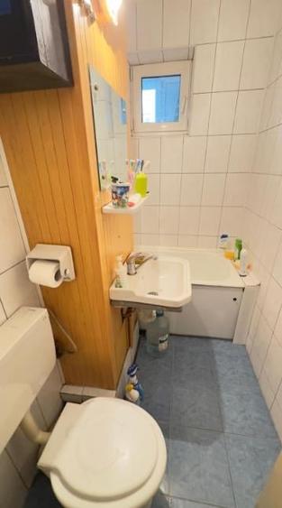 Apartament cu 3 camere decomandat în Noua