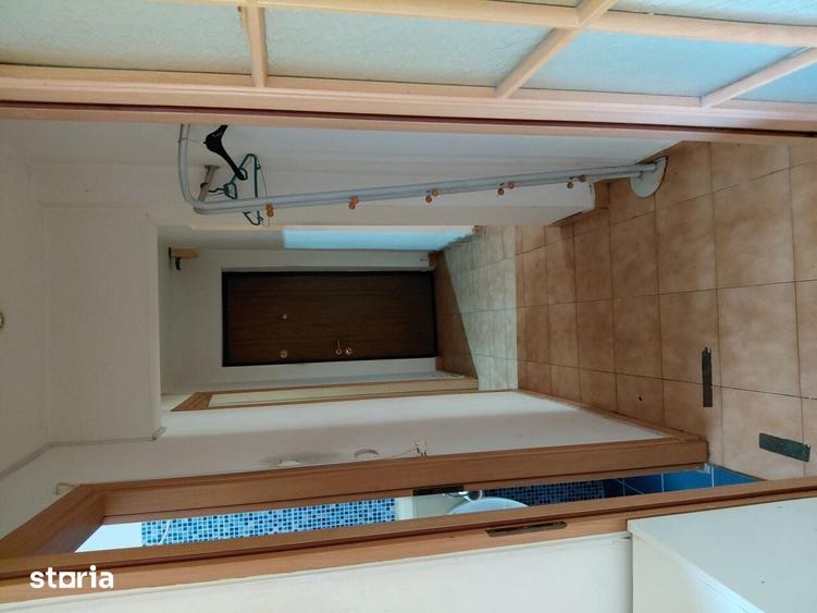 Apartament cu 3 camere decomandat în Rahova