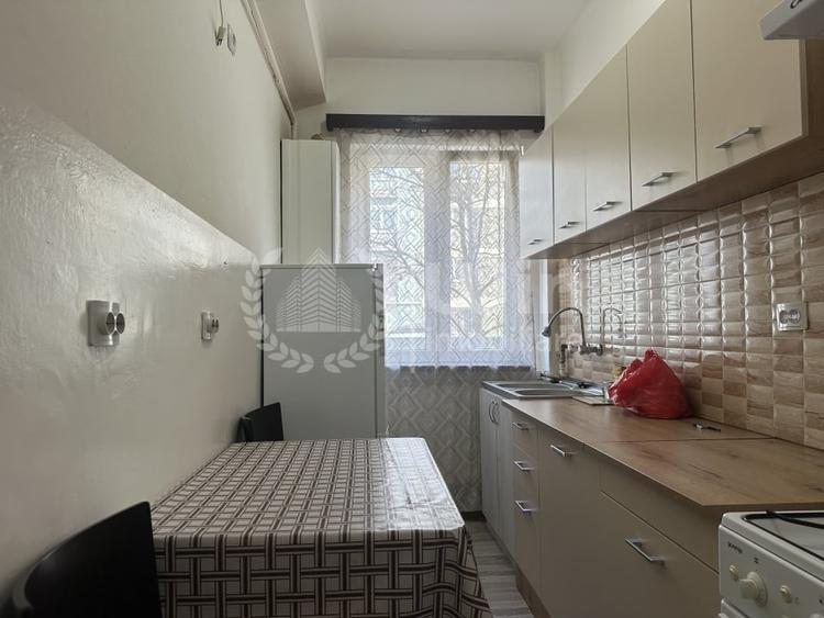 Apartament cu 2 camere semidecomandat, mobilat în Semicentral