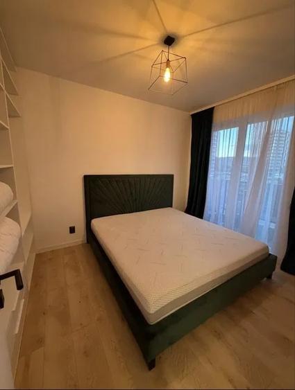 Apartament cu 3 camere semidecomandat, mobilat în Florești