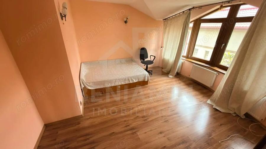 Casă cu Teren 464 Mp în Cârcea