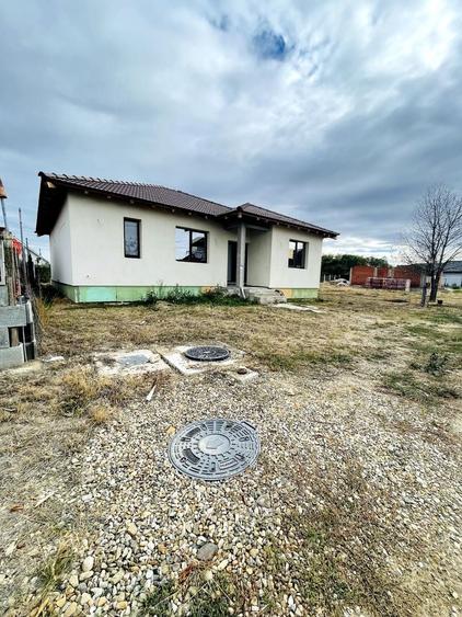 Casă individuală cu 4 camere cu Teren 490 Mp în Centura