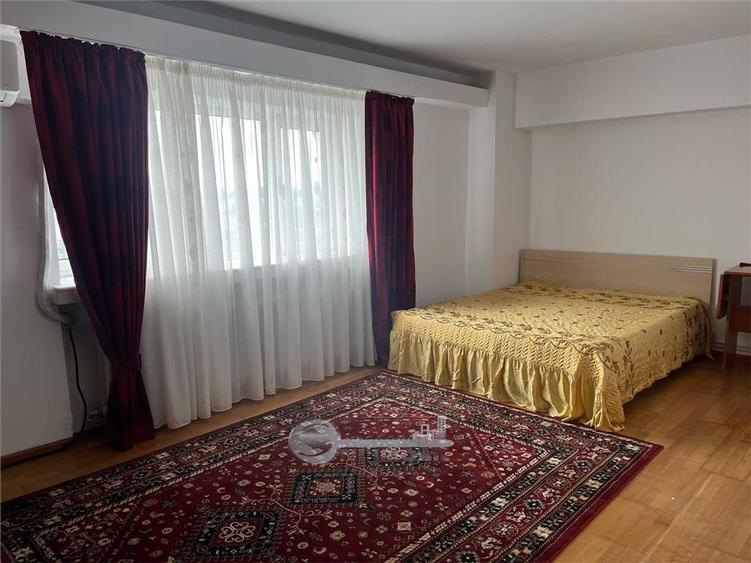Garsonieră decomandată în Gară